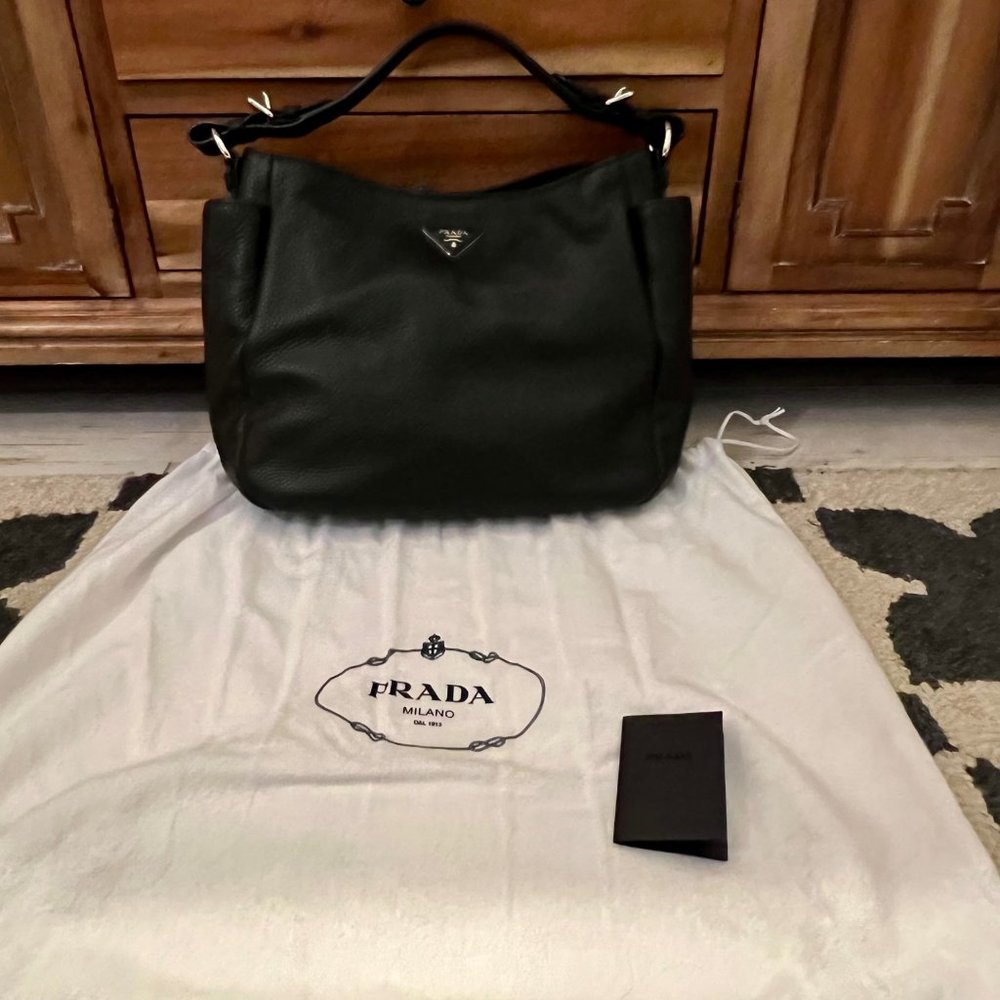 Side Pocket Vitello Black Pebbled with Silver Tone Hardward Leather Shoulder Bag